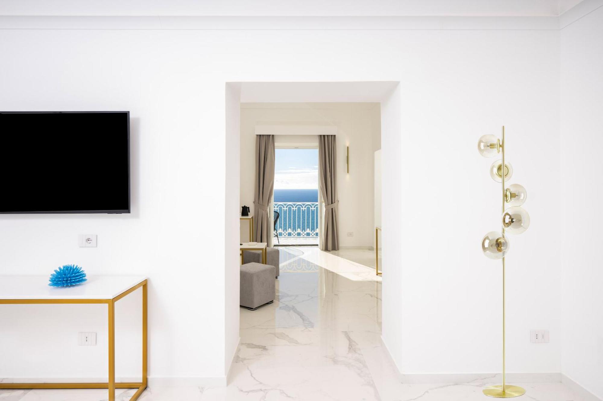 Gianlica Suites Positano Eksteriør billede